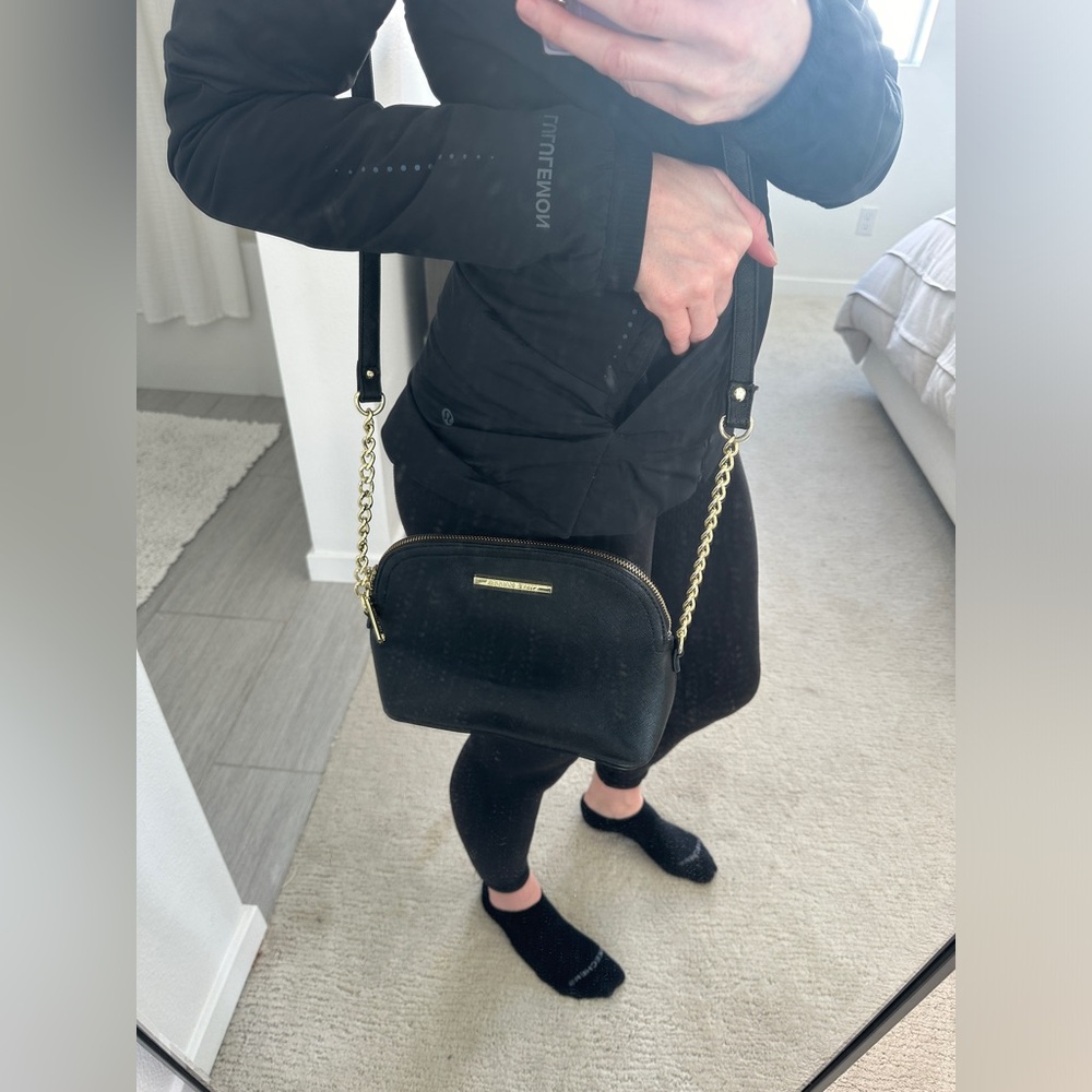 Steve Madden Black Crossbody Bag | Gold Chain Strap | Everyday Casual Purse - Picture 7 of 13